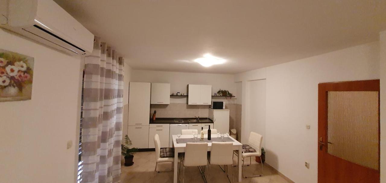 Apartment Put Vidaka Policnik Esterno foto